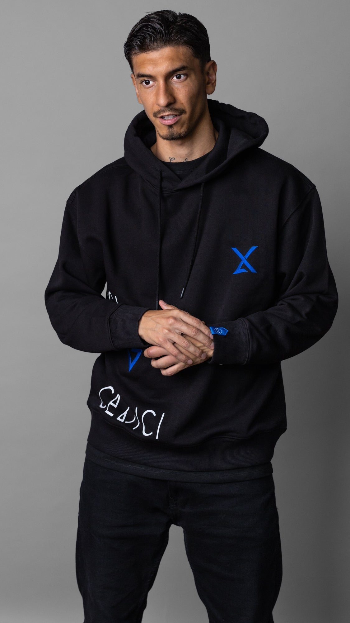 CEDICI_Shooting_Black_hoodie_-0580