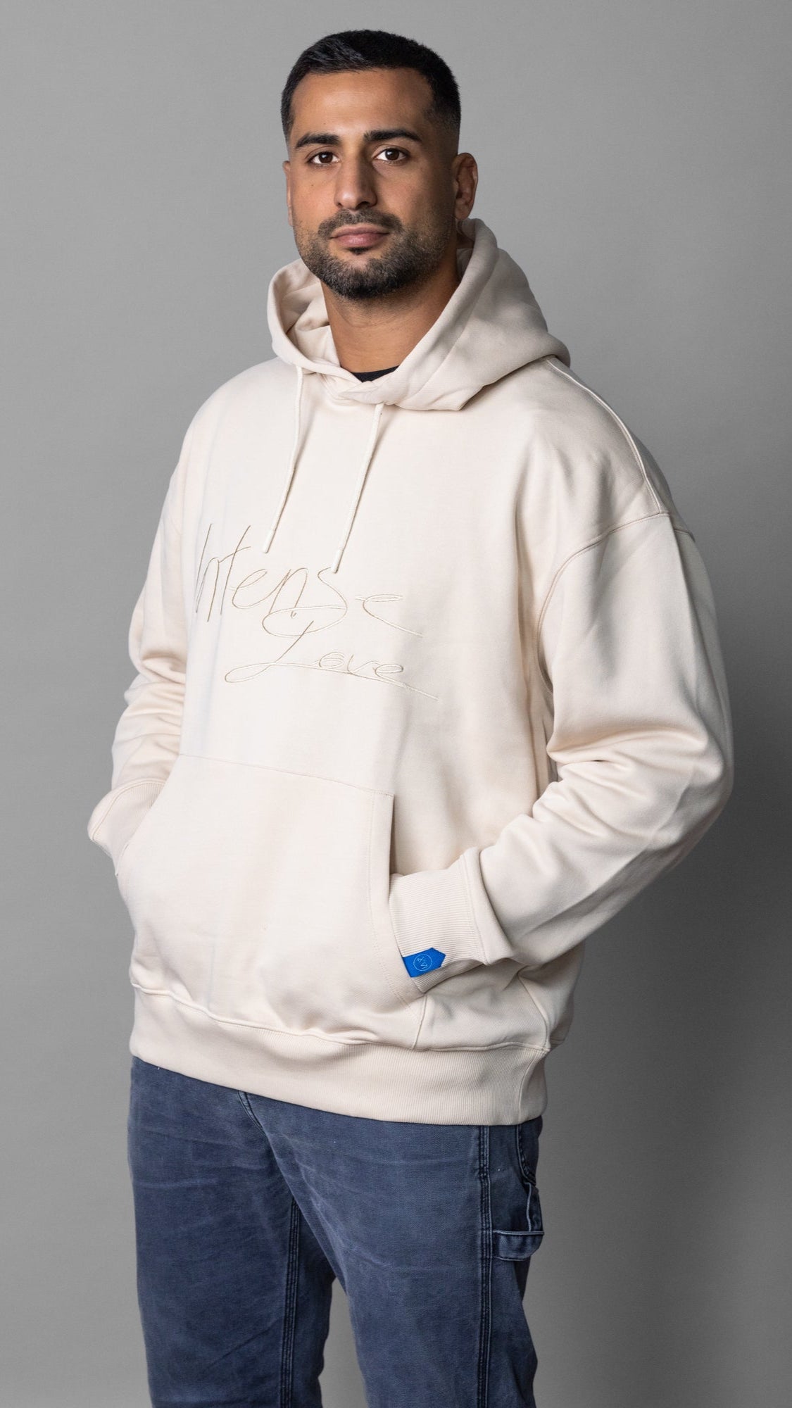 CEDICI_Shooting_beige_oversize_hoodie-0390