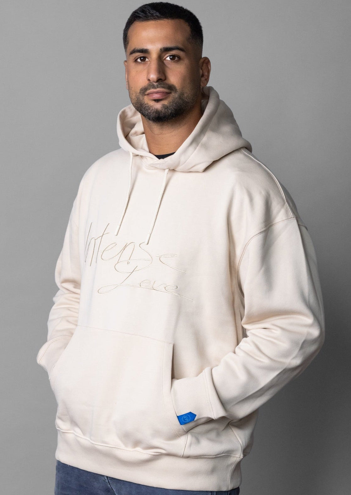 CEDICI_Shooting_beige_oversize_hoodie-0390
